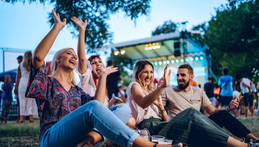 What is Experiential Marketing? 5 Creative Examples to Boot